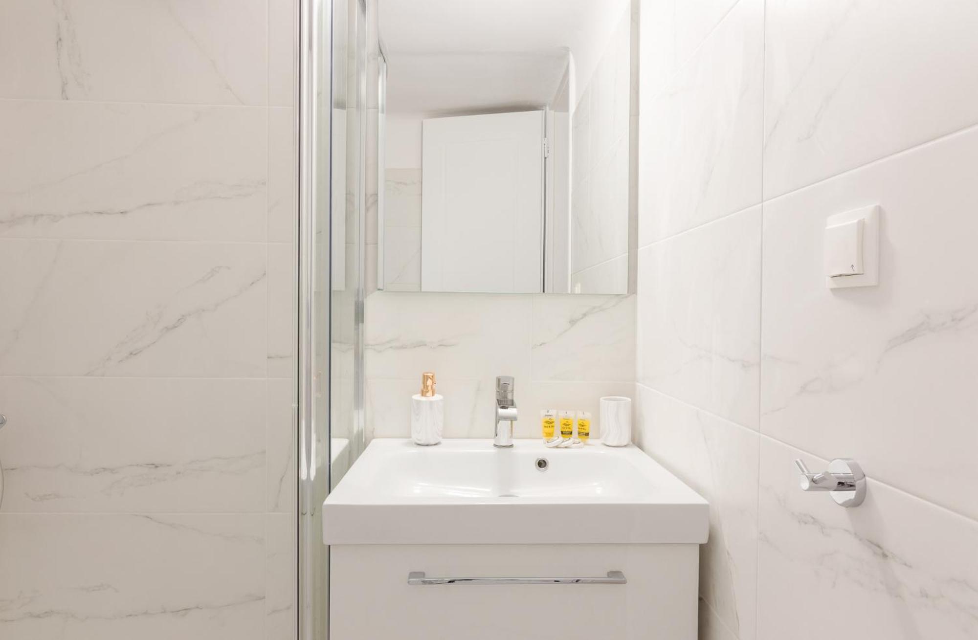 Apartamento Great House W/ Private Parking Atenas Exterior foto